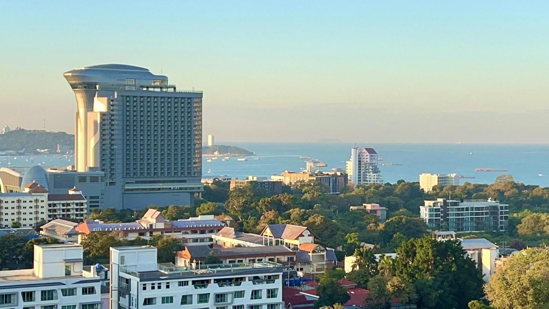 อพาร์ทเม้น คอนโดวิวชายหาด *