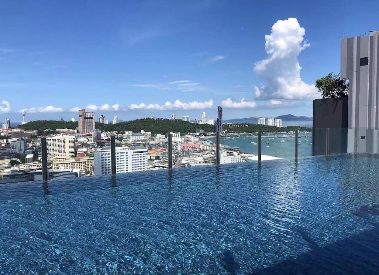 Apartment The Base市中心网红超大泳池 高速网络 *