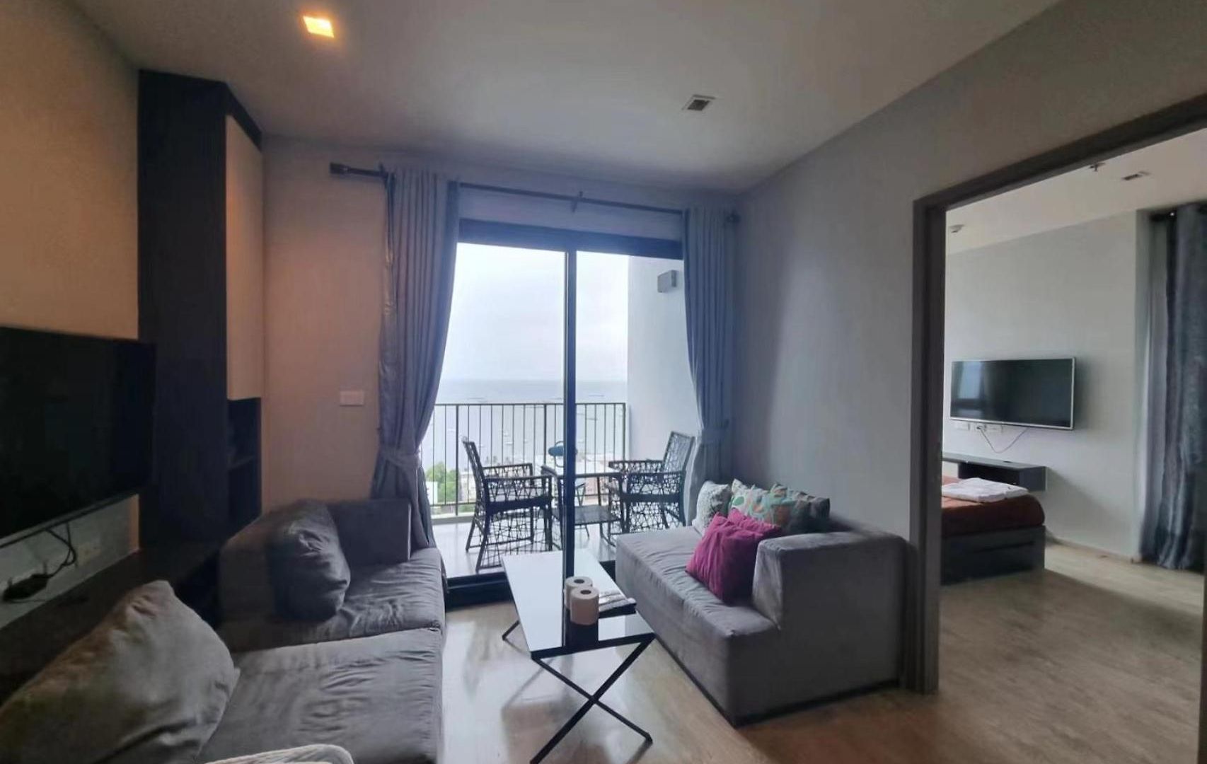 The Base海景网红顶层无边泳池 双卧室套房 * Pattaya