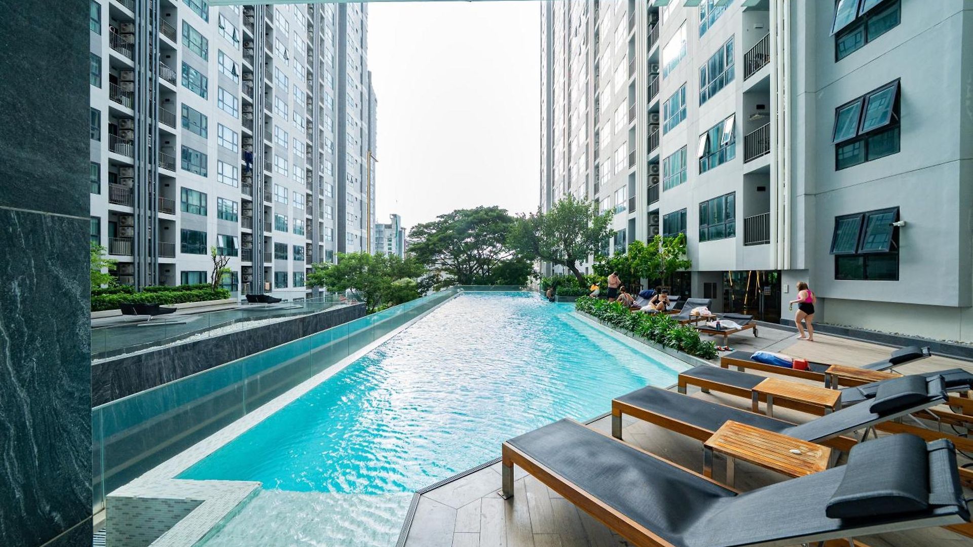 The Base 市中心公寓 อพาร์ทเม้น