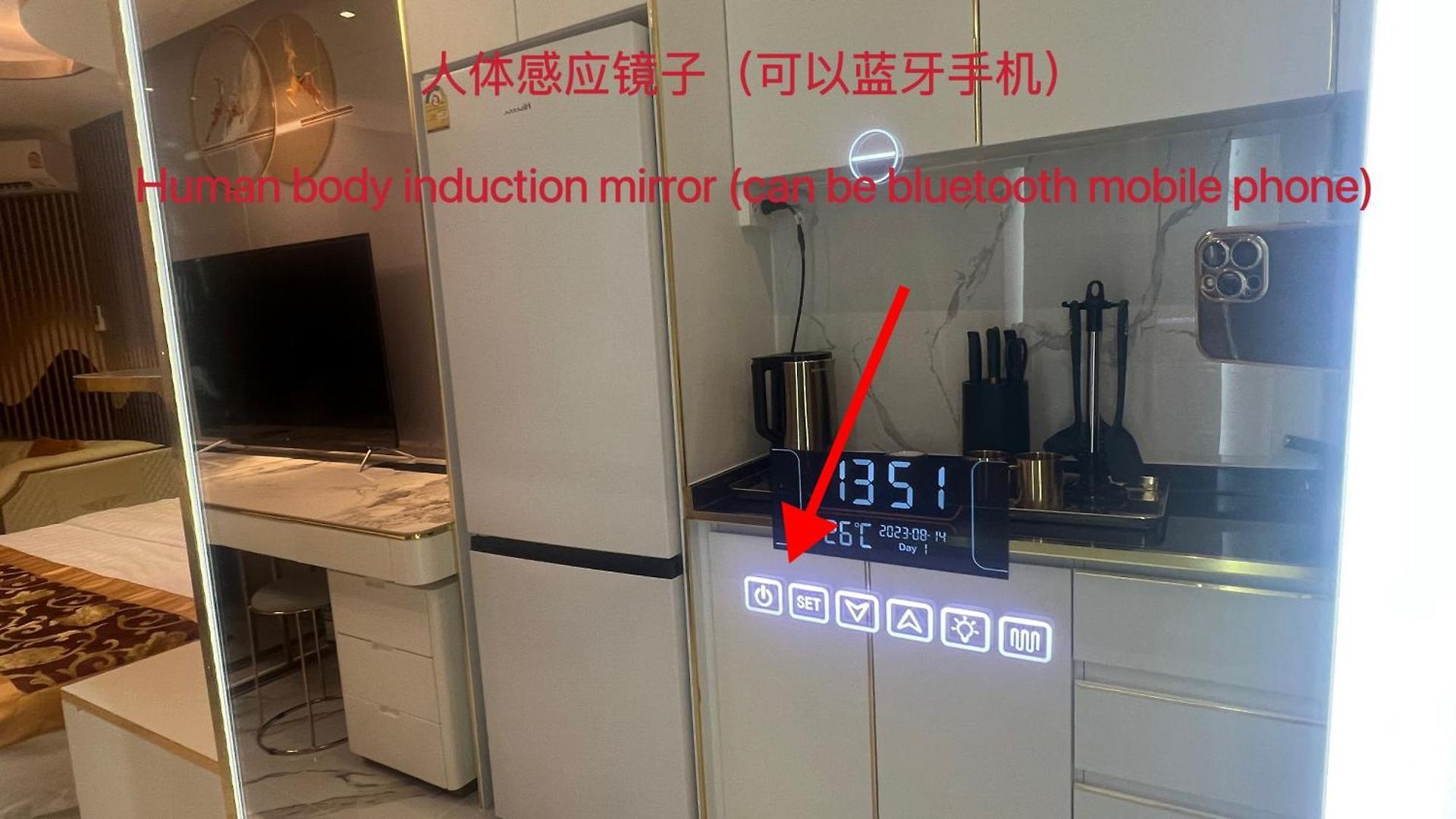 芭提雅中天维塔拉奢华黄金风格酒店公寓中天汽车站旁边 * Pattaya