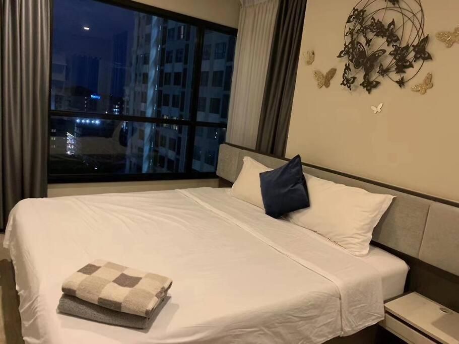 芭提雅市中心海景双卧室 步行街酒吧商场海滩步行几分钟可到 อพาร์ทเม้น *