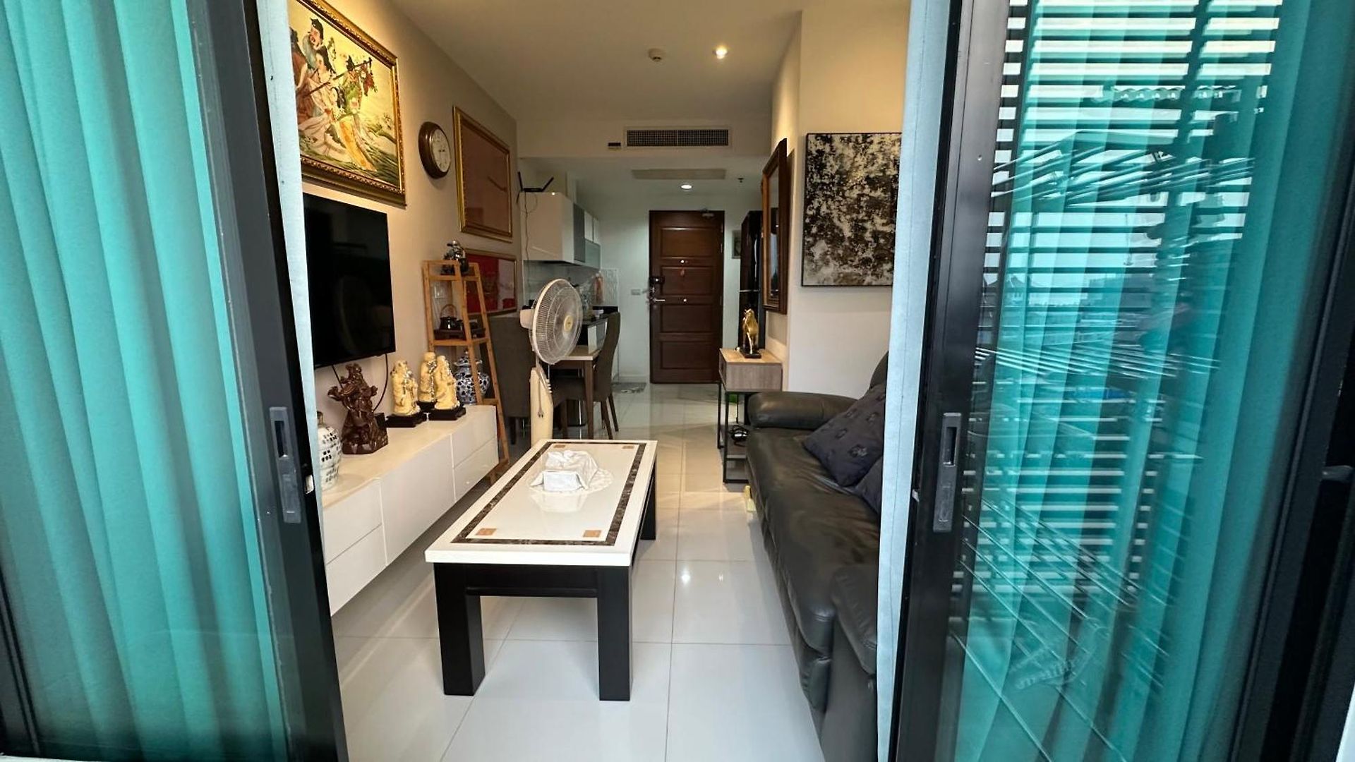 The Axis Pattayaใจกลางเมืองวิวทะเลภูเขา Pattaya