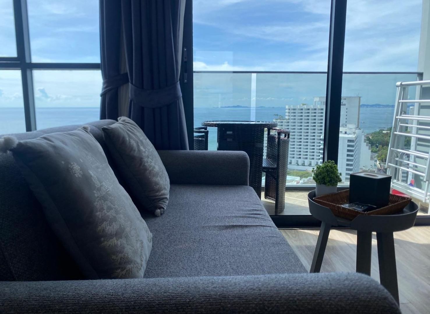 อพาร์ทเม้น Sea View High Floor - Breathtaking Views *