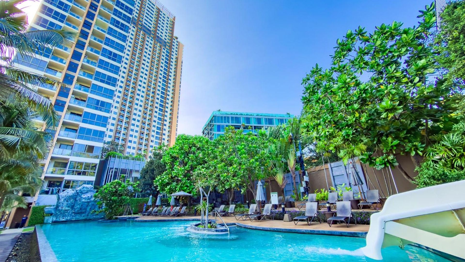 Skyline Serenity By Mountain Park Pattaya