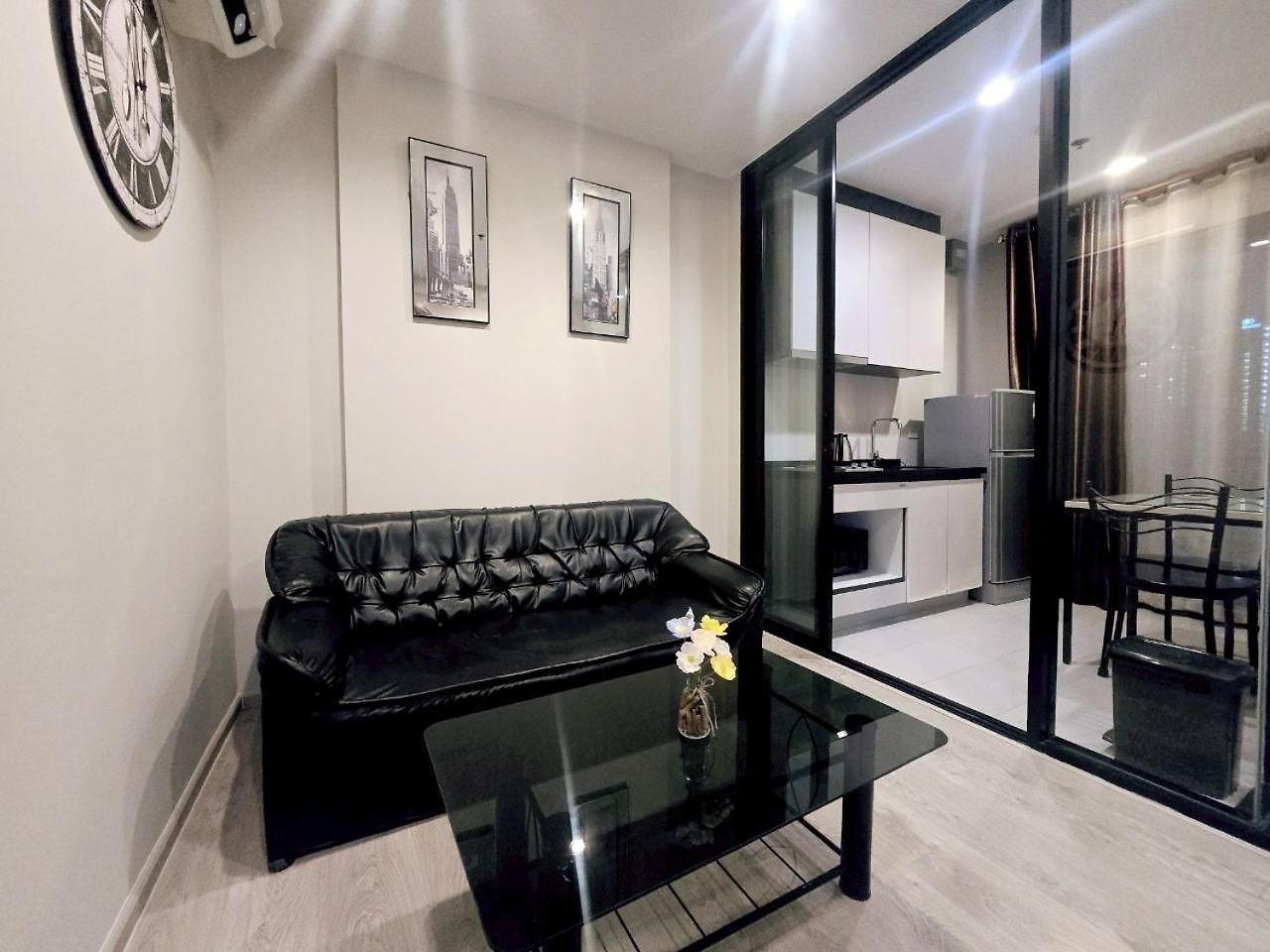 The Base Pool View Fast Wifi 5 Min Walk To By Lees อพาร์ทเม้น Pattaya
