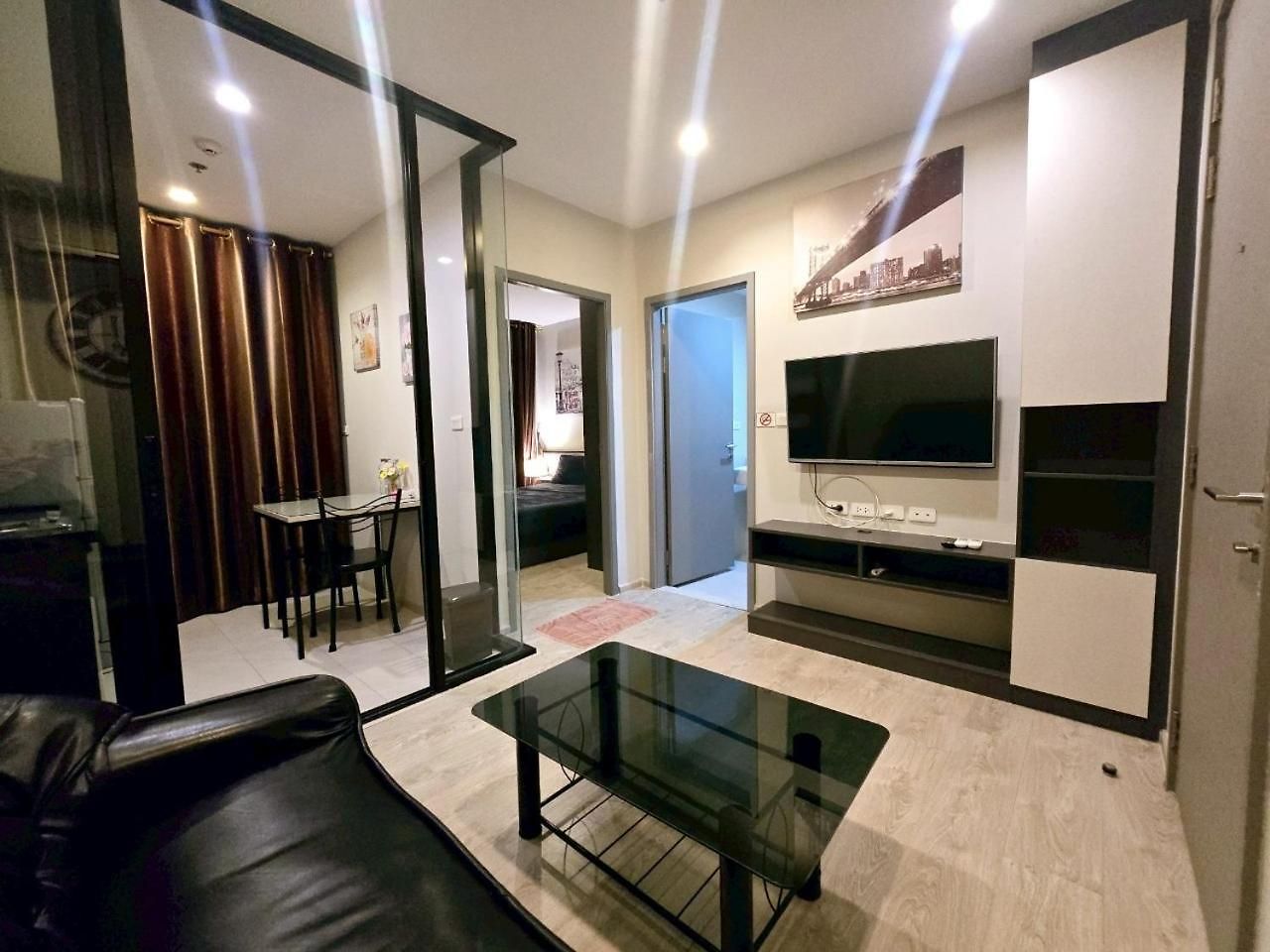 The Base Pool View Fast Wifi 5 Min Walk To By Lees อพาร์ทเม้น