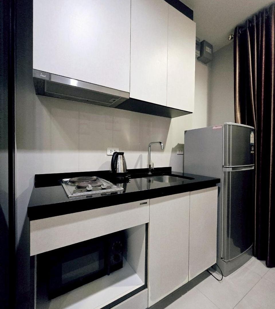 The Base Pool View Fast Wifi 5 Min Walk To By Lees * Pattaya
