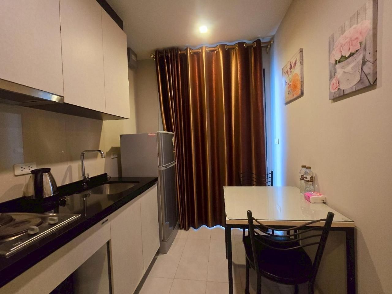 อพาร์ทเม้น The Base Pool View Fast Wifi 5 Min Walk To By Lees