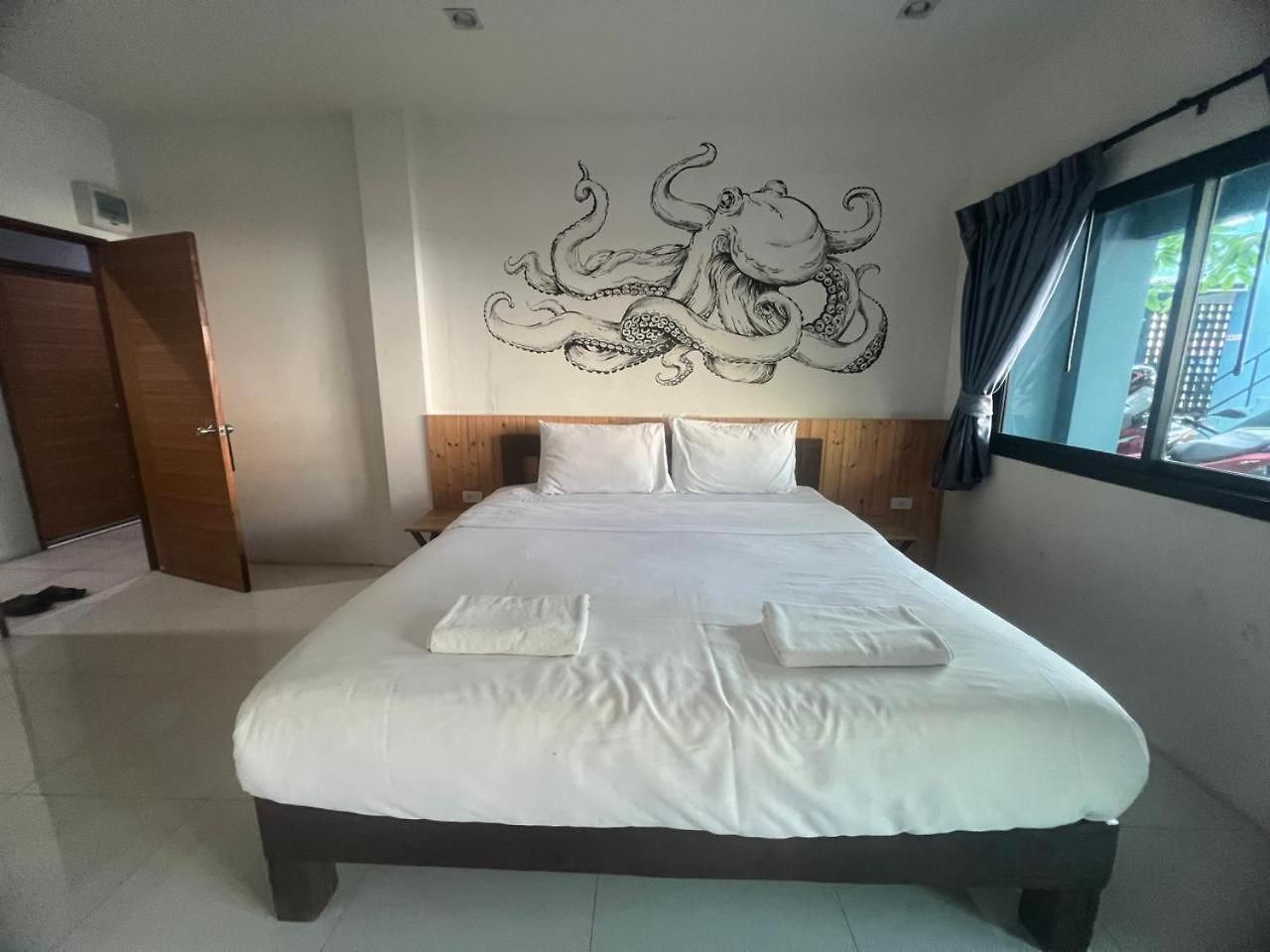 Hotel Nine Blue