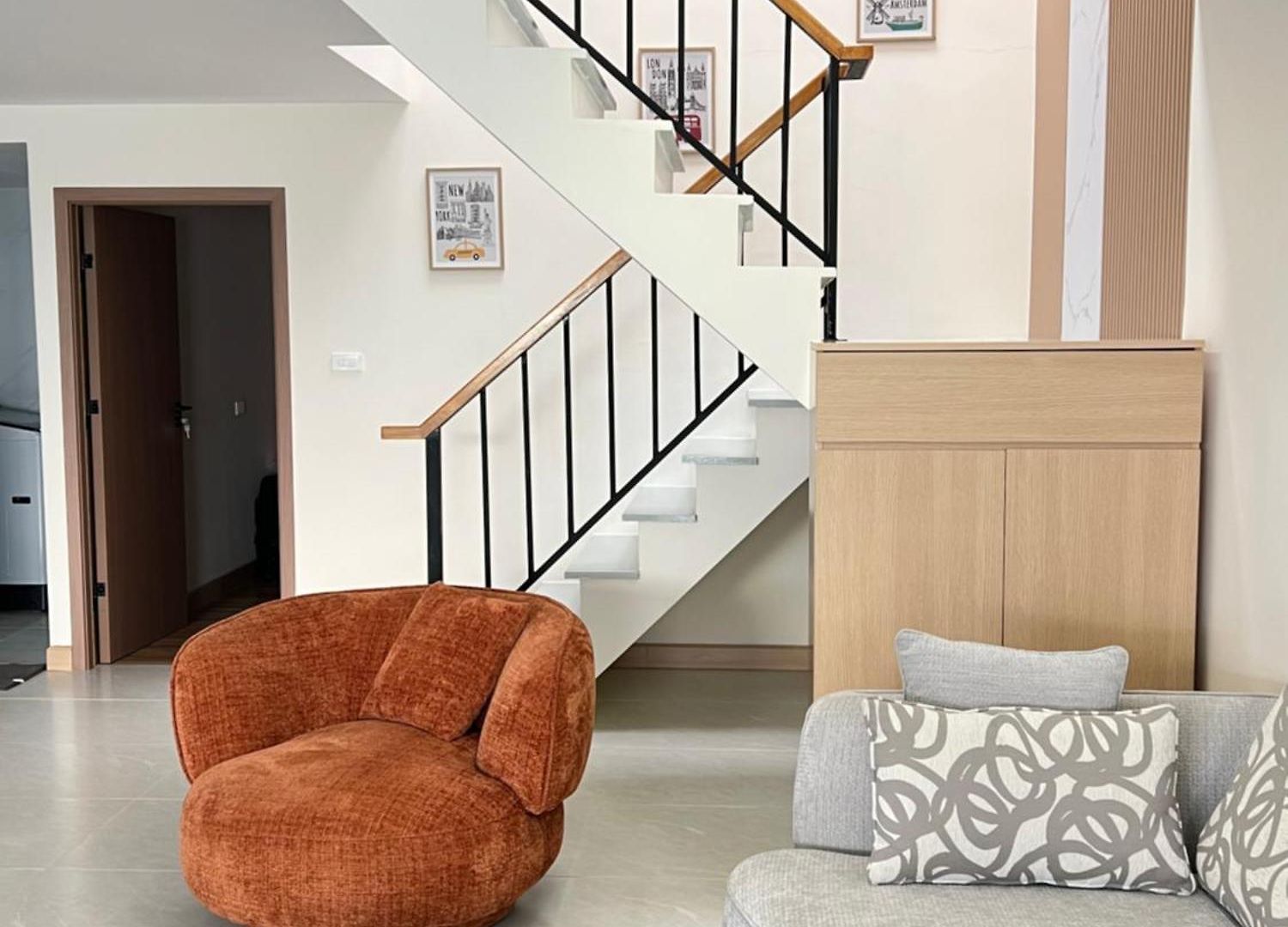 Luxury Townhouse With 3 Bedrooms And 3 Bathrooms In The Center วันหยุดที่บ้าน Pattaya