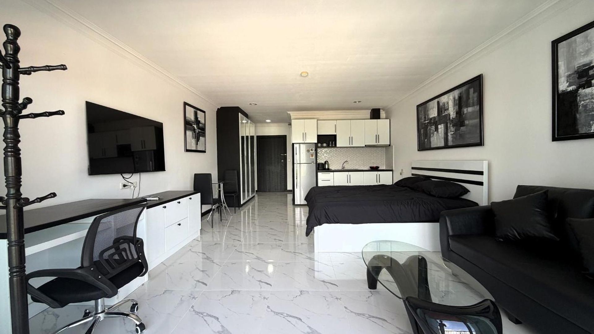 Spacious With Balcony - Tw Platinum Suites, Jomtien