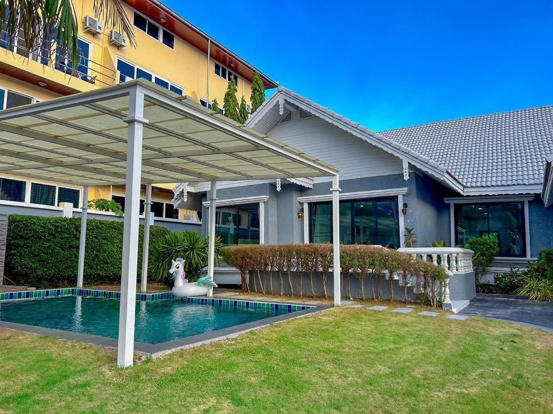วิลล่า Sawera Luxury Pool Pattaya