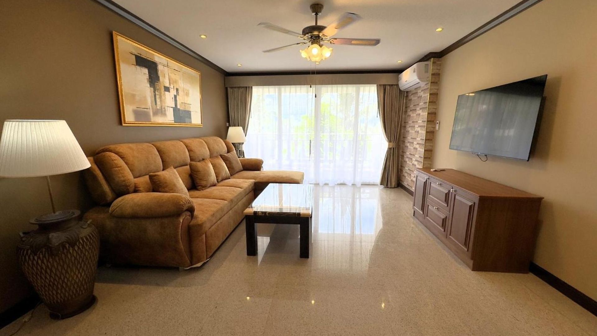 Spacious 2br Corner - Garden View Balcony - Royal Hill