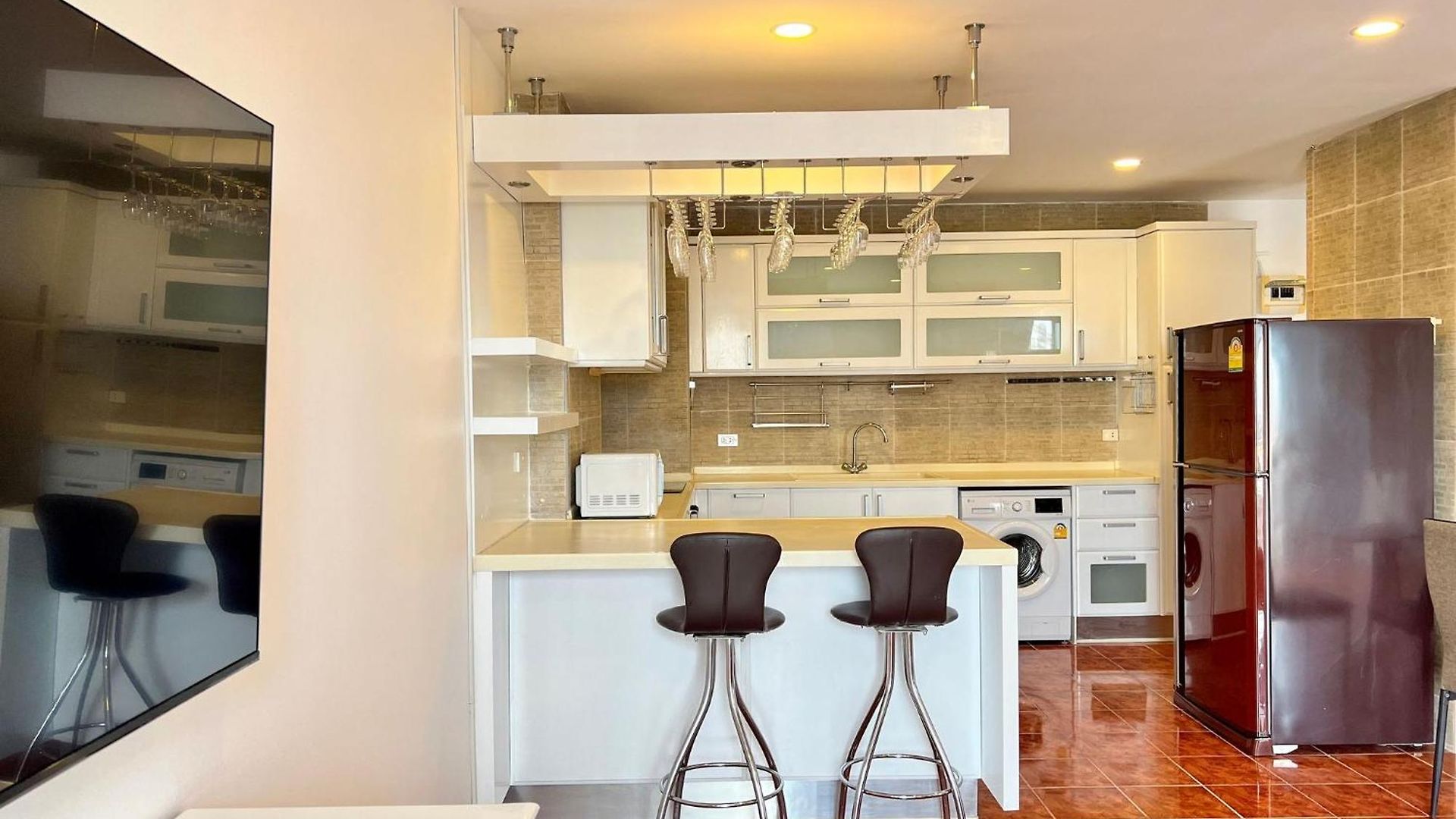Stylish 1br Sea-view - 2 Balconies - View Talay 1 Jomtien วันหยุดที่บ้าน *