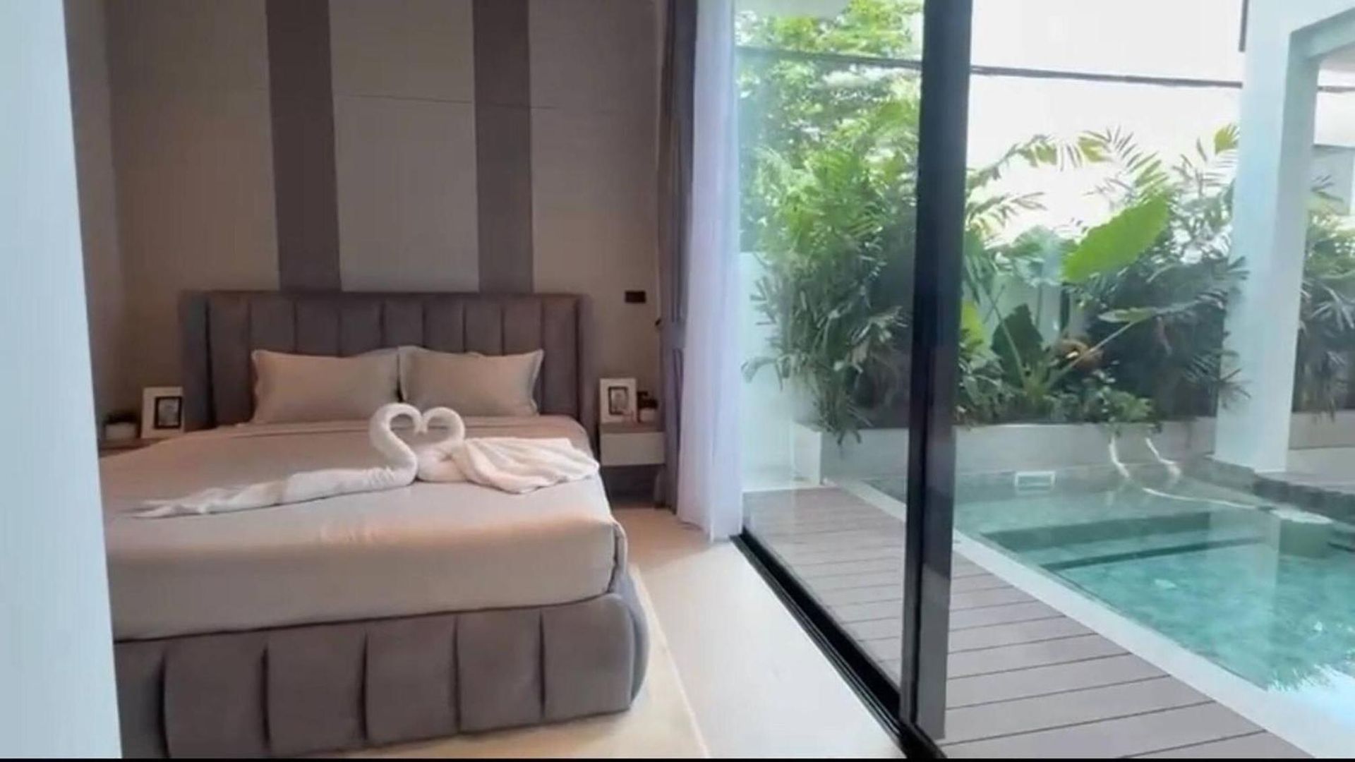 วิลล่า 5-bed Luxury Pooljacuzzi 5 Min To Walkingst *