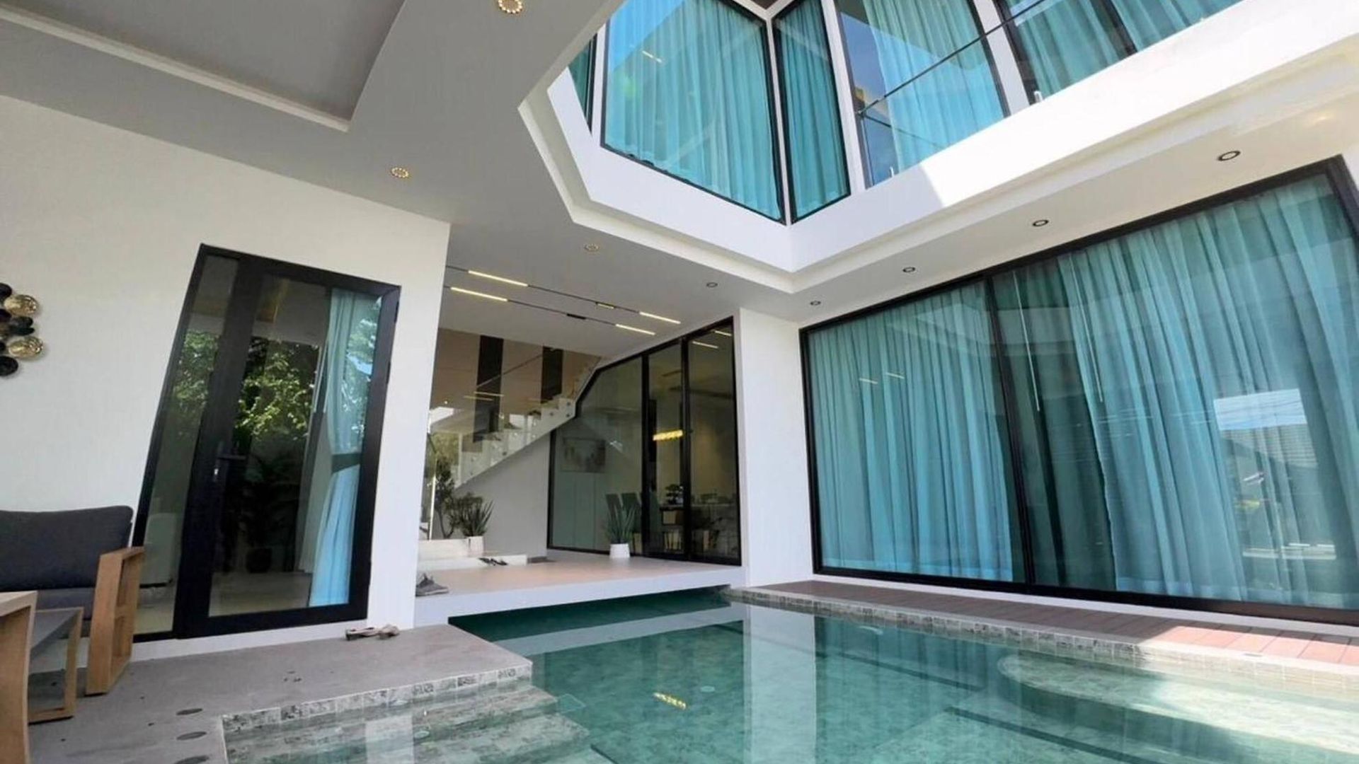 5-bed Luxury Pooljacuzzi 5 Min To Walkingst วิลล่า *