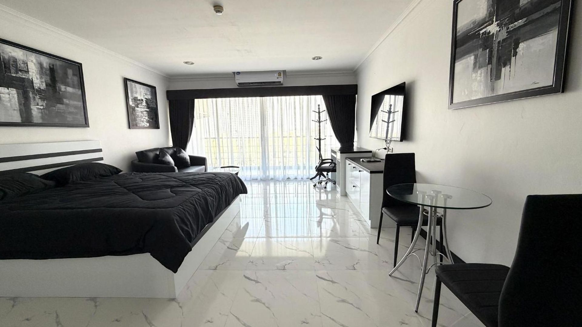 1-bedroom Pool-view With Large Balcony - Jomtien วันหยุดที่บ้าน