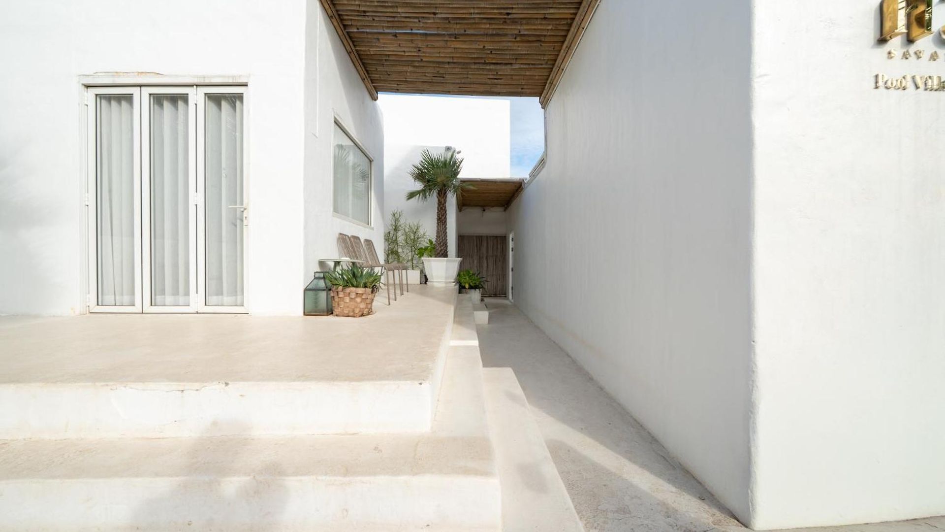 Sava House, Koh Larn Pattaya
