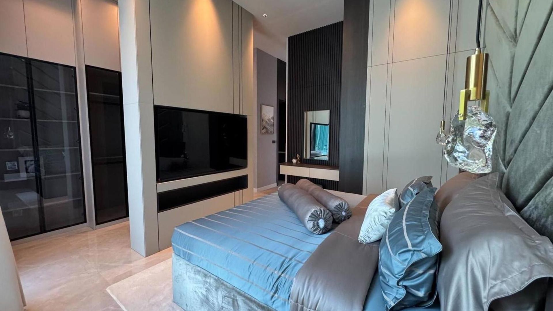 5-bed Luxury Pooljacuzzi 5 Min To Walkingst *