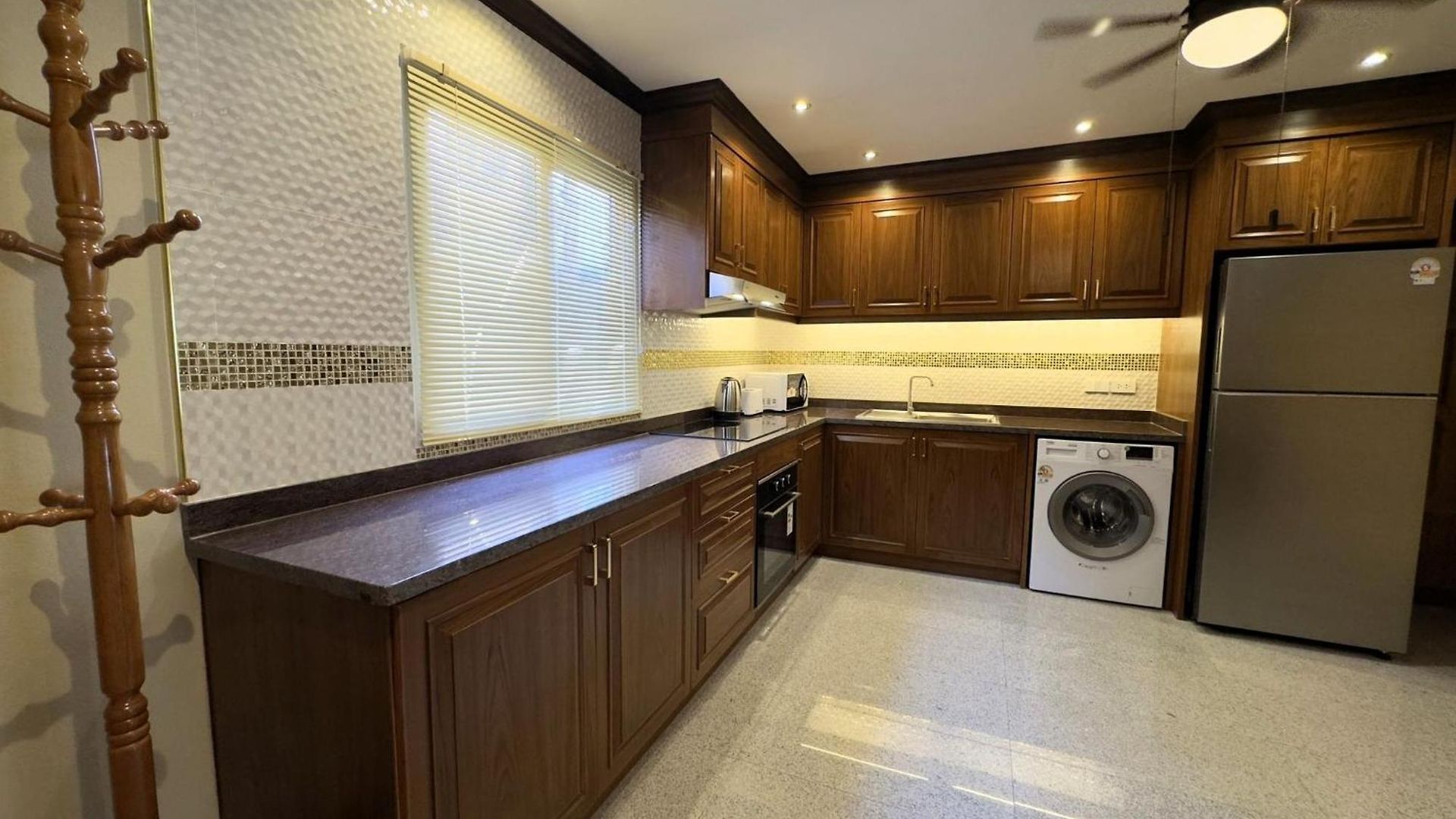 Spacious 2br Corner - Garden View Balcony - Royal Hill