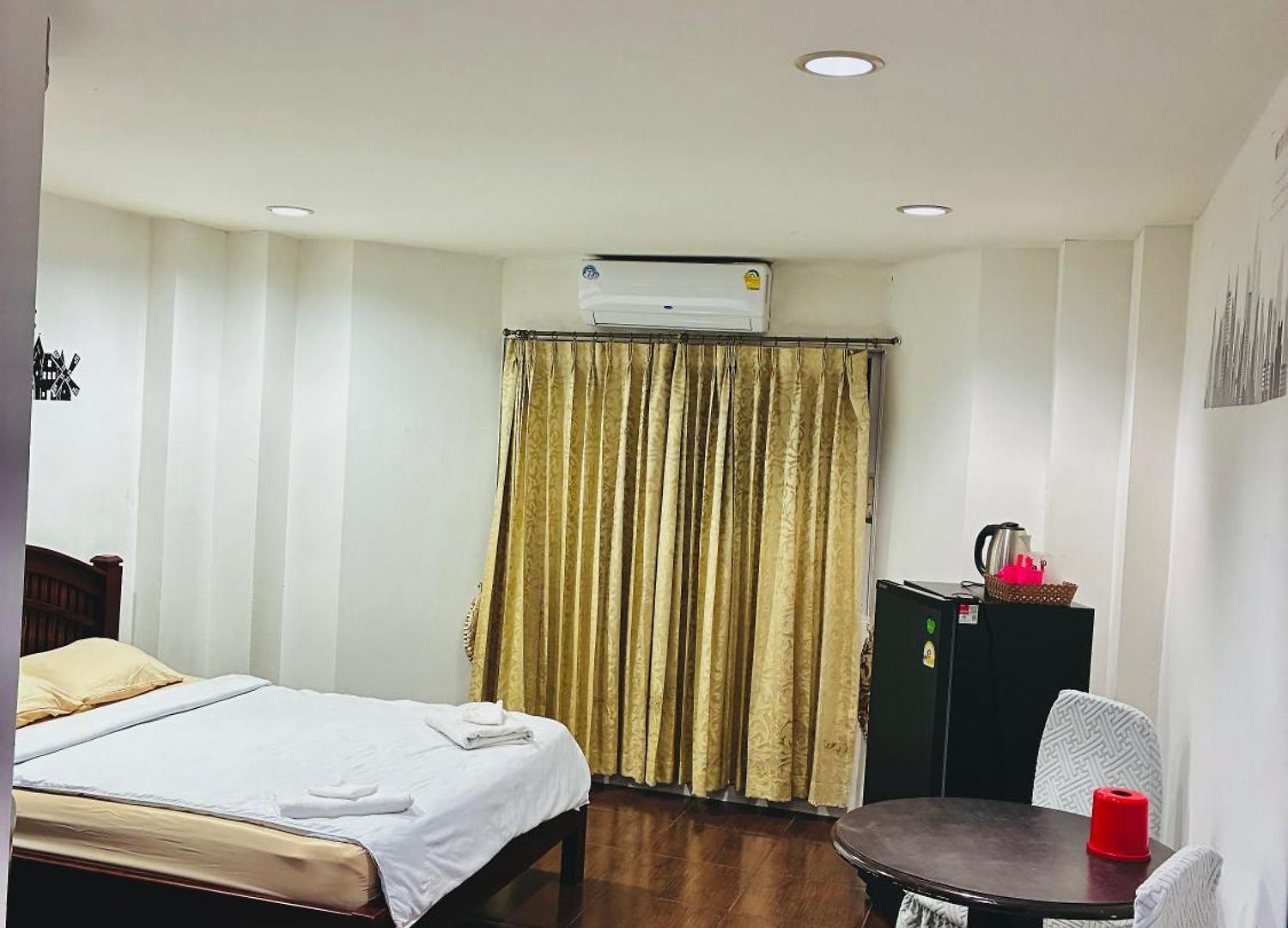 Farang House 3*