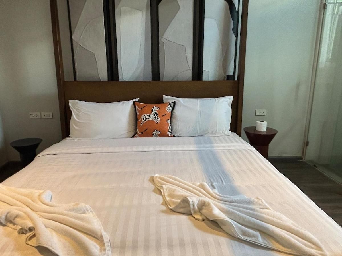 วิลล่า Inara In The Center Of Pattaya-4 Bedrooms 5 Bathrooms-billiards Table And Swimming Pool For A Relaxing