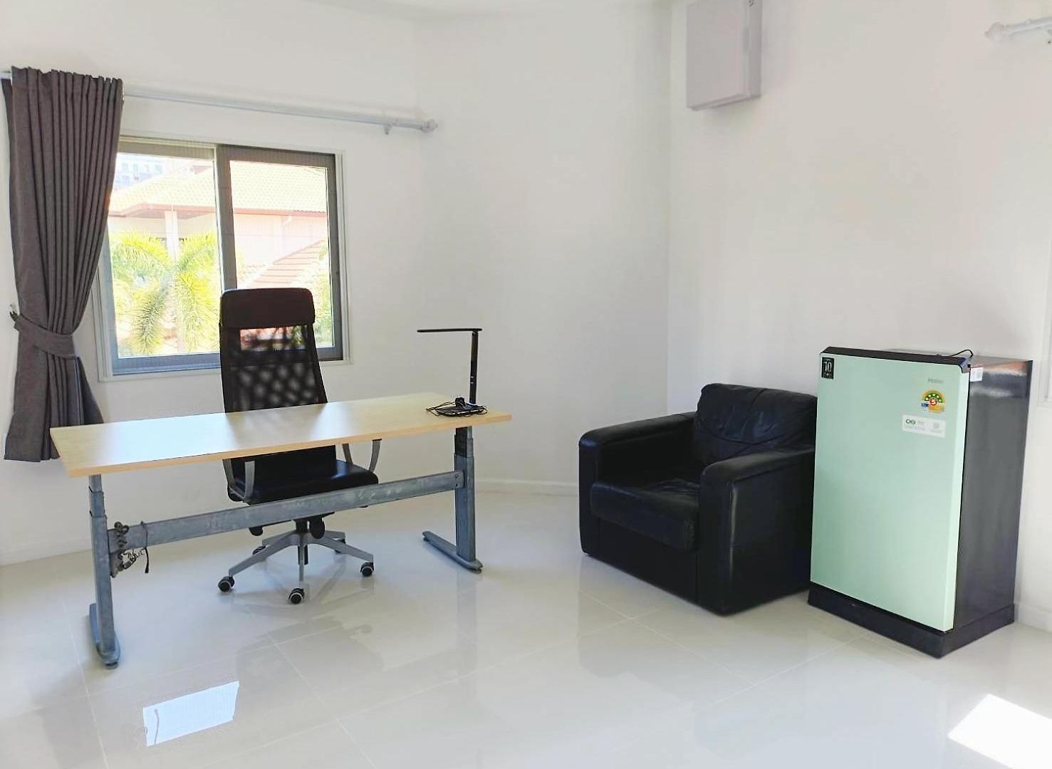 3br Pool Access Patumnak Hill Pattaya