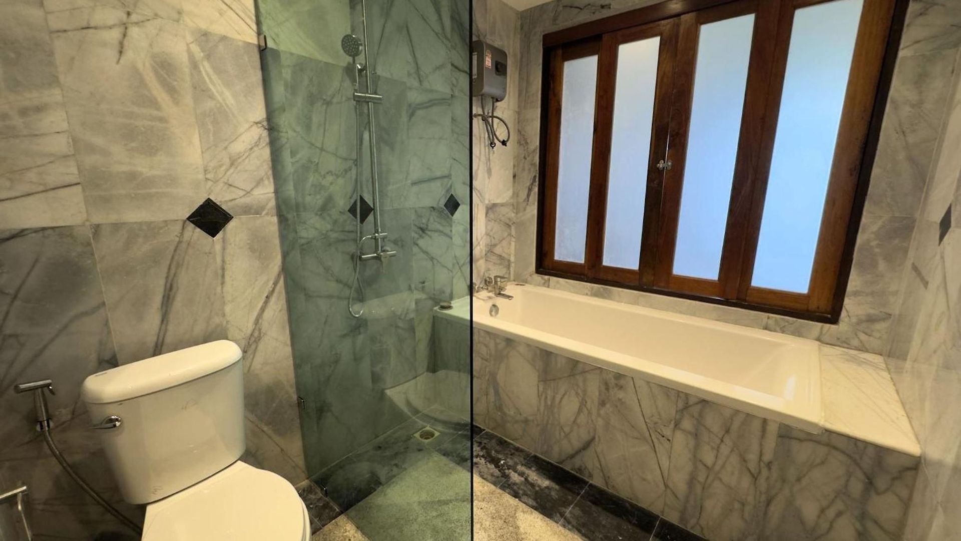 Spacious 2br Corner - Garden View Balcony - Royal Hill Pattaya