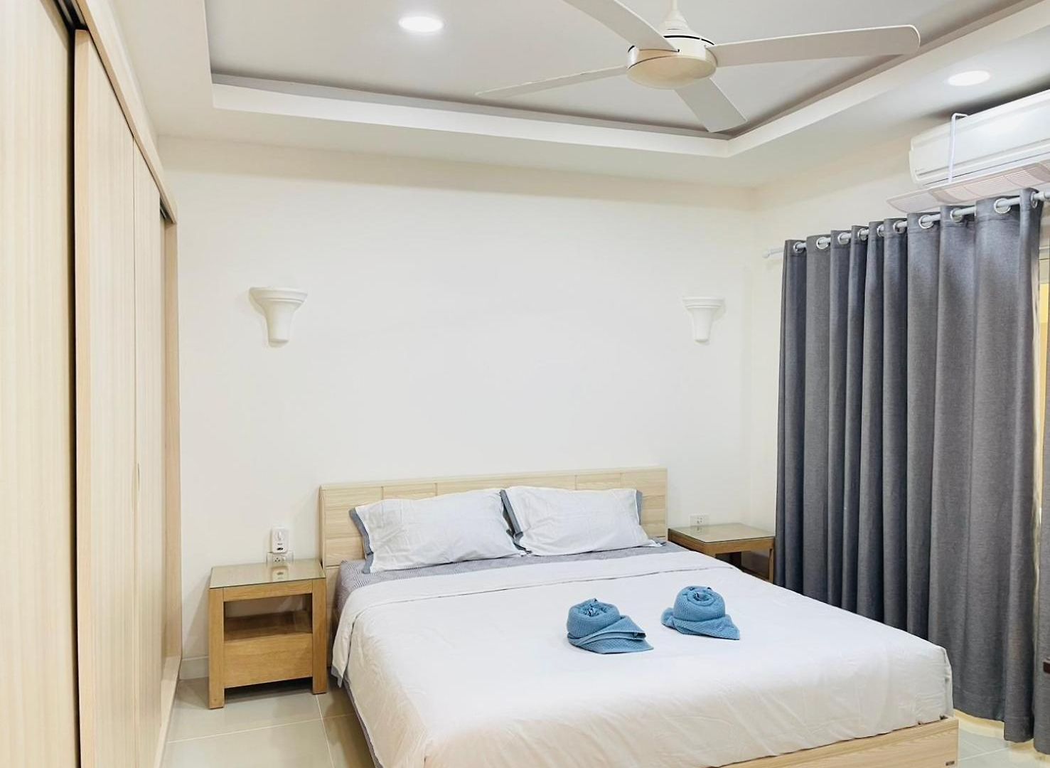 วิลล่า 3br Pool Access Patumnak Hill *