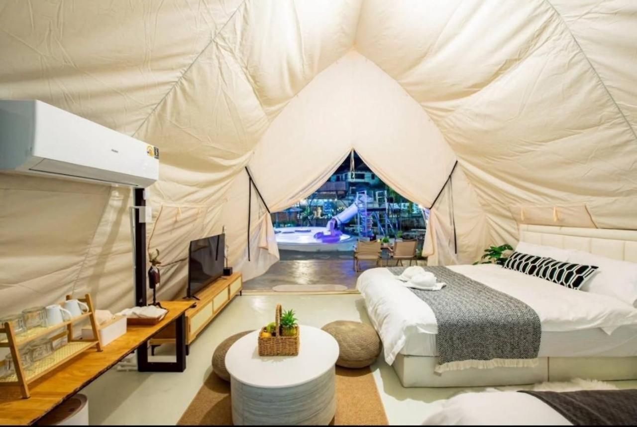ที่ตั้งแคมป์ Kingdom Glamping