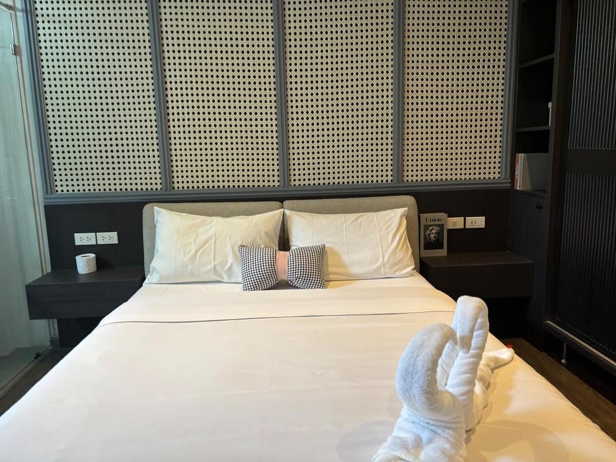 Inara In The Center Of Pattaya-4 Bedrooms 5 Bathrooms-billiards Table And Swimming Pool For A Relaxing Pattaya