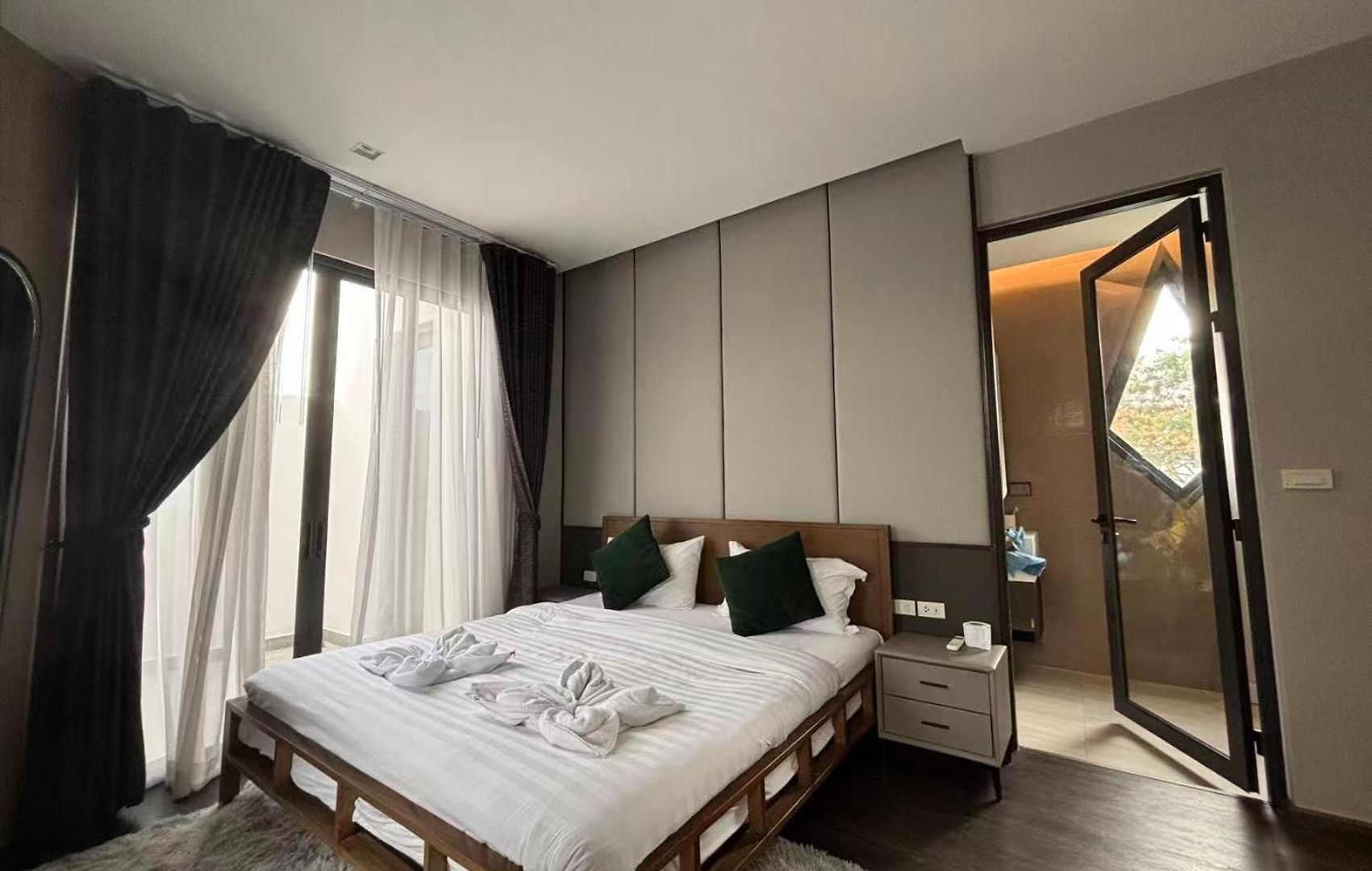 Center Pool Villa&near Walking Street