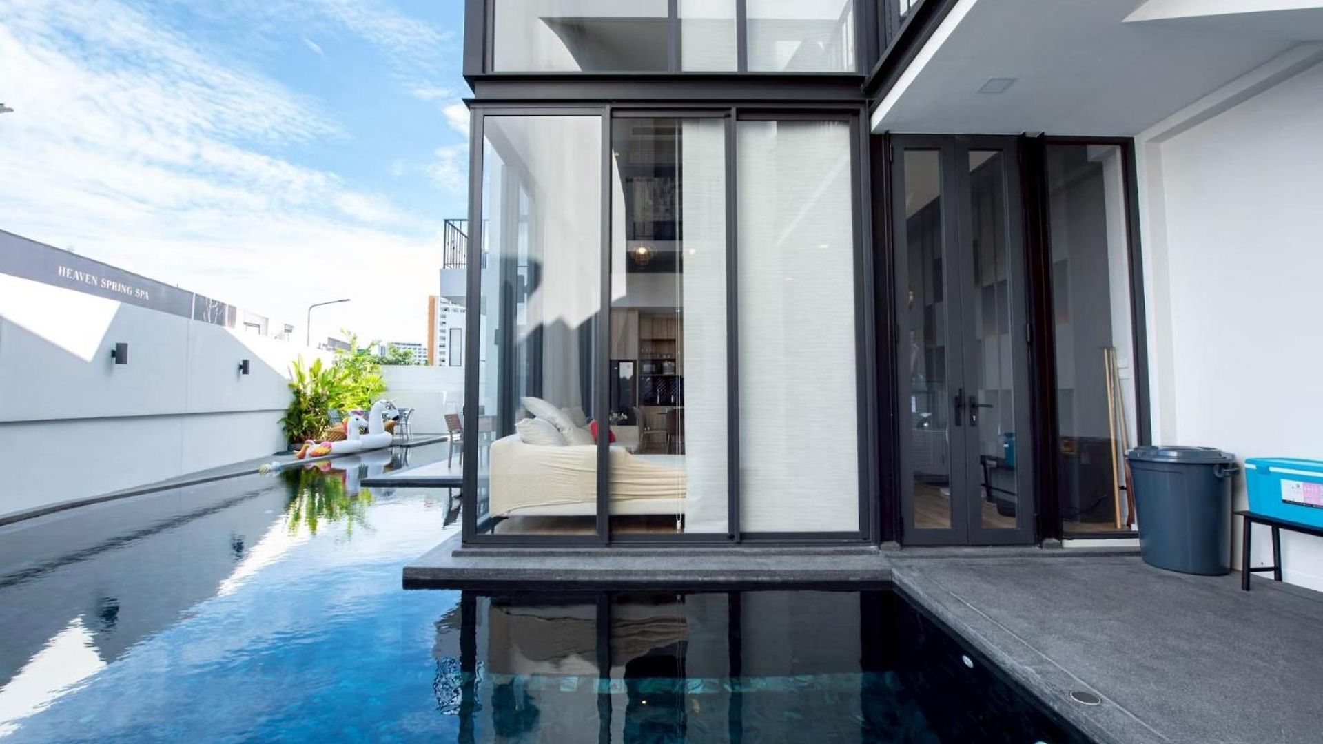 Maya Pool Inara วิลล่า