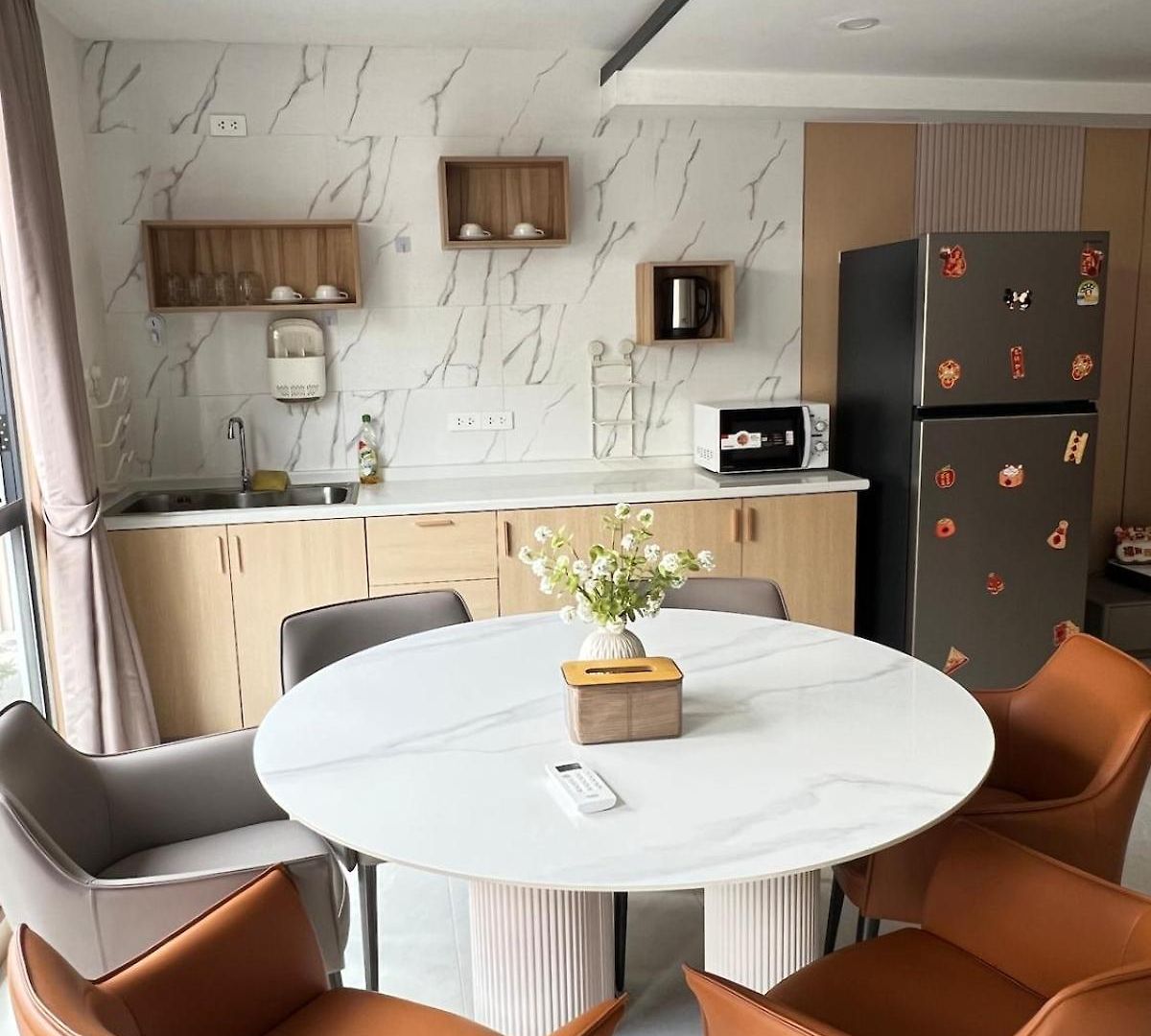 Luxury Townhouse With 3 Bedrooms And 3 Bathrooms In The Center วันหยุดที่บ้าน Pattaya