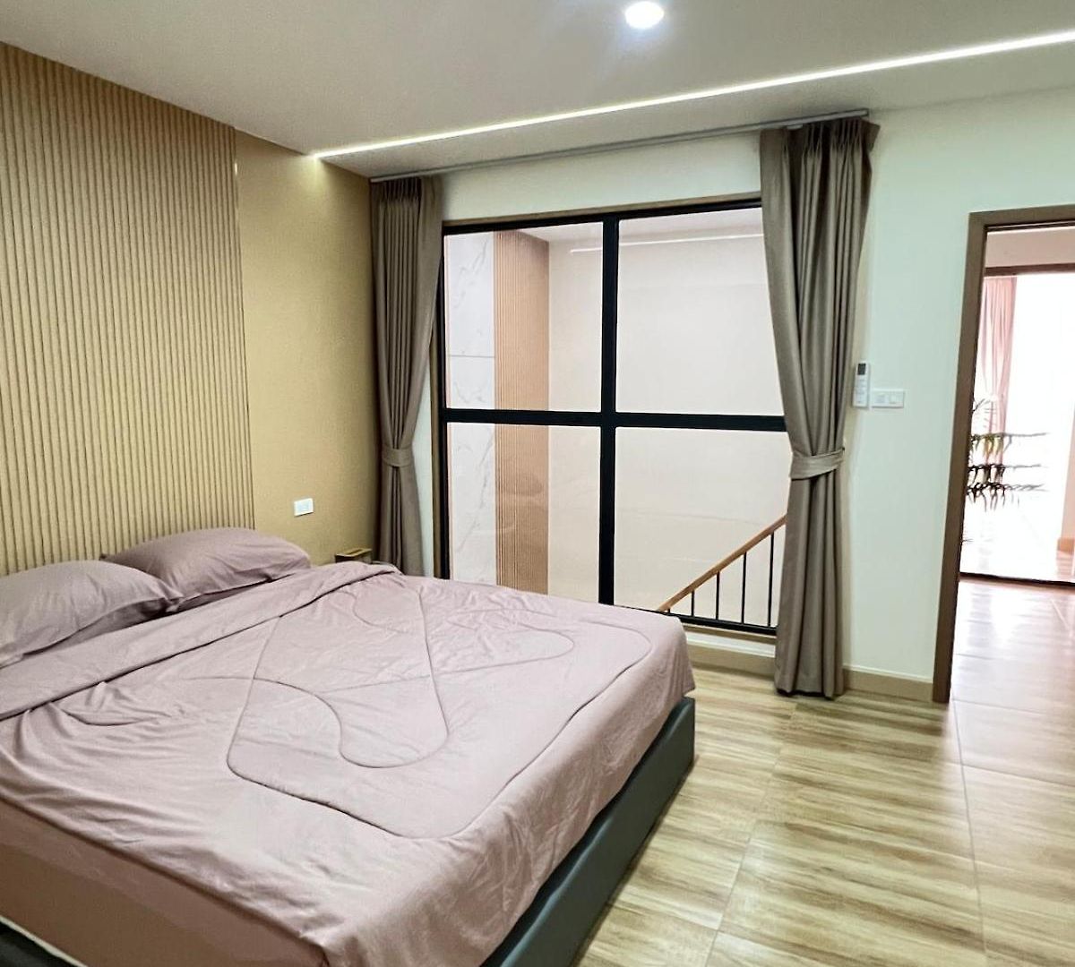 วันหยุดที่บ้าน Luxury Townhouse With 3 Bedrooms And 3 Bathrooms In The Center Pattaya