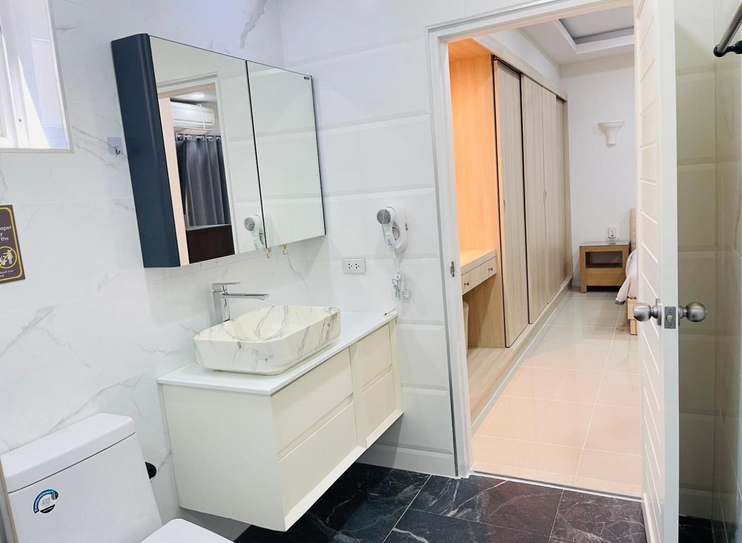 วิลล่า 3br Pool Access Patumnak Hill Pattaya