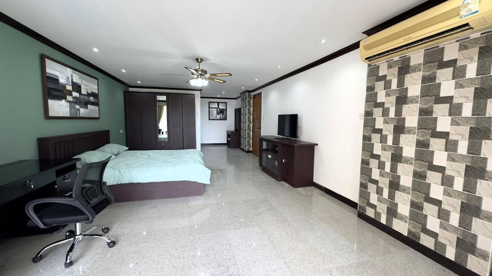 Spacious 2br - 3 Balconies Views วันหยุดที่บ้าน *