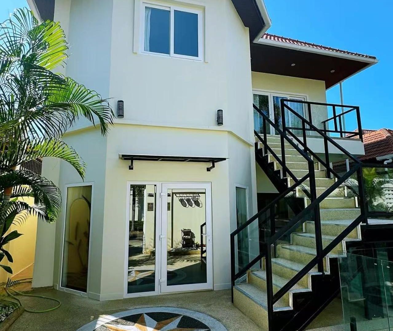 3br Pool Access Patumnak Hill วิลล่า