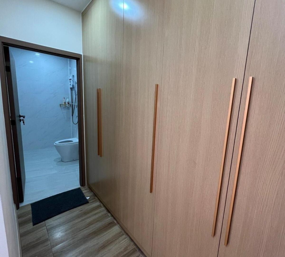 Luxury Townhouse With 3 Bedrooms And 3 Bathrooms In The Center วันหยุดที่บ้าน Pattaya