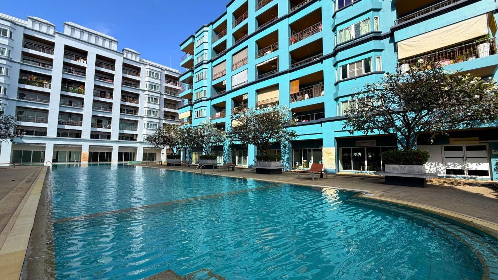วันหยุดที่บ้าน Spacious With Balcony - Tw Platinum Suites, Jomtien Pattaya