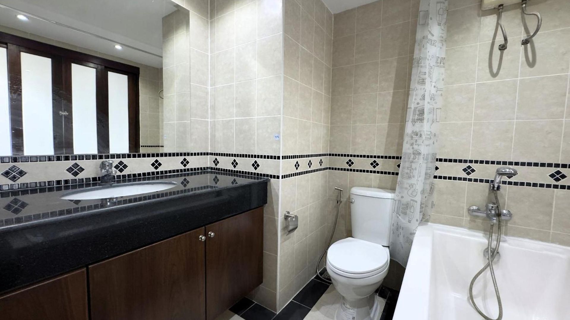 Spacious 2br - 3 Balconies Views วันหยุดที่บ้าน *