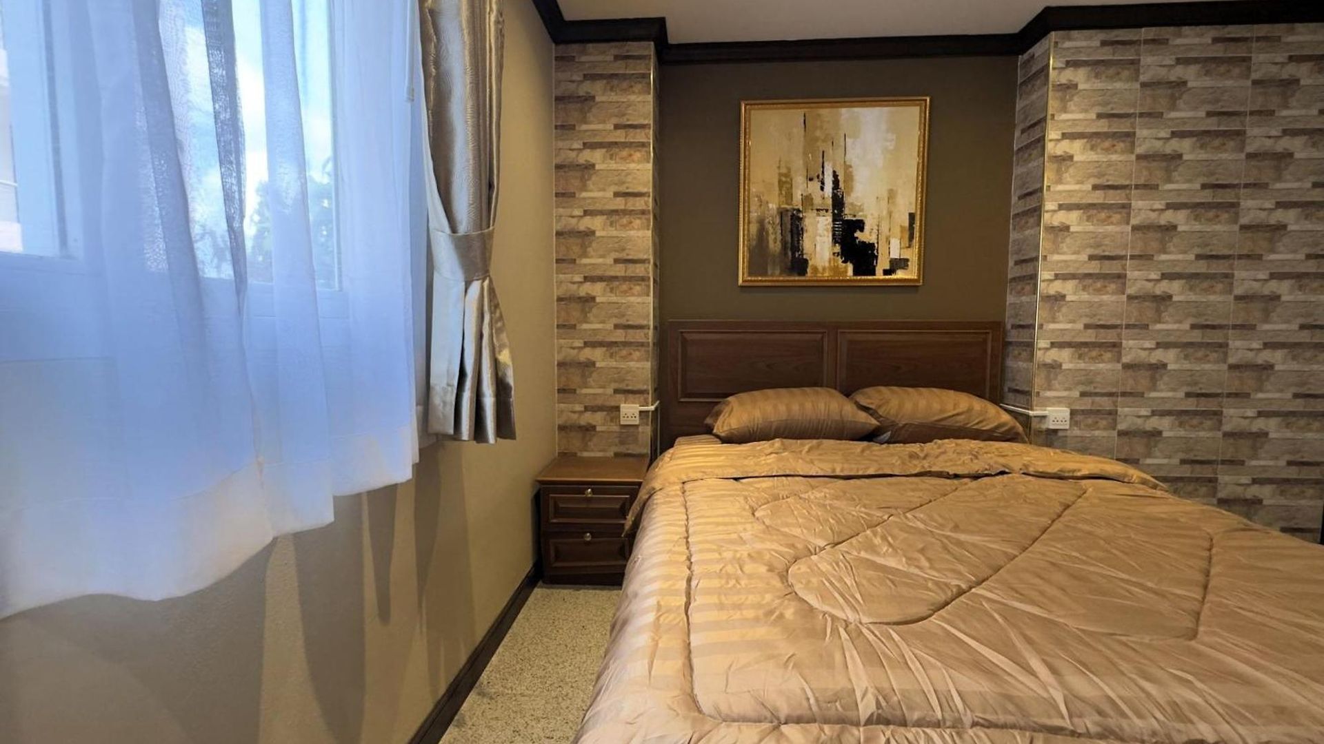 วันหยุดที่บ้าน Spacious 2br Corner - Garden View Balcony - Royal Hill *