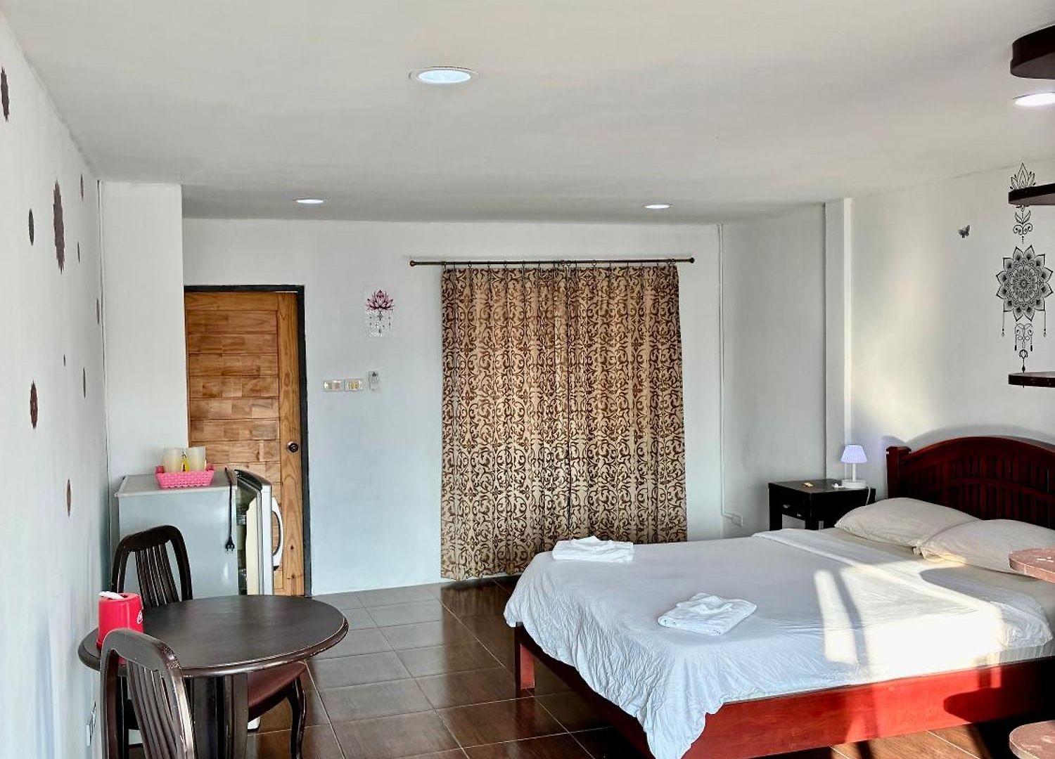 Farang House
