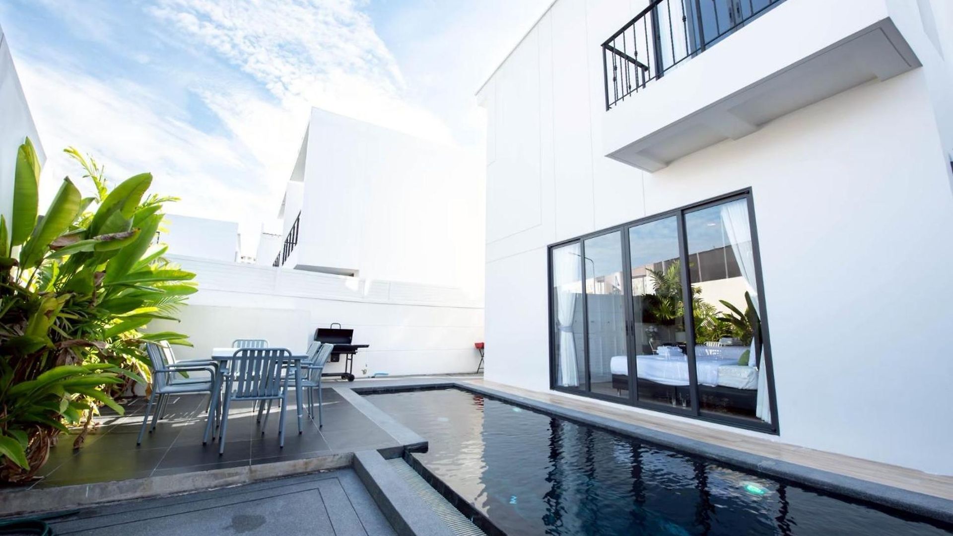 วิลล่า Maya Pool Inara