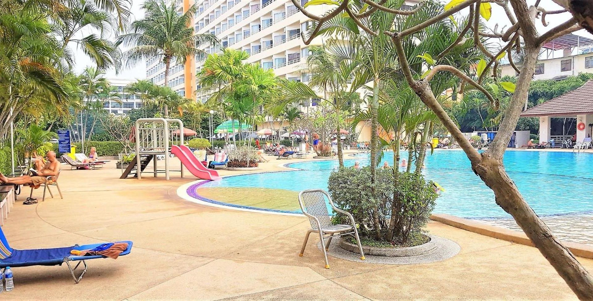 Stylish 1br Sea-view - 2 Balconies - View Talay 1 Jomtien วันหยุดที่บ้าน