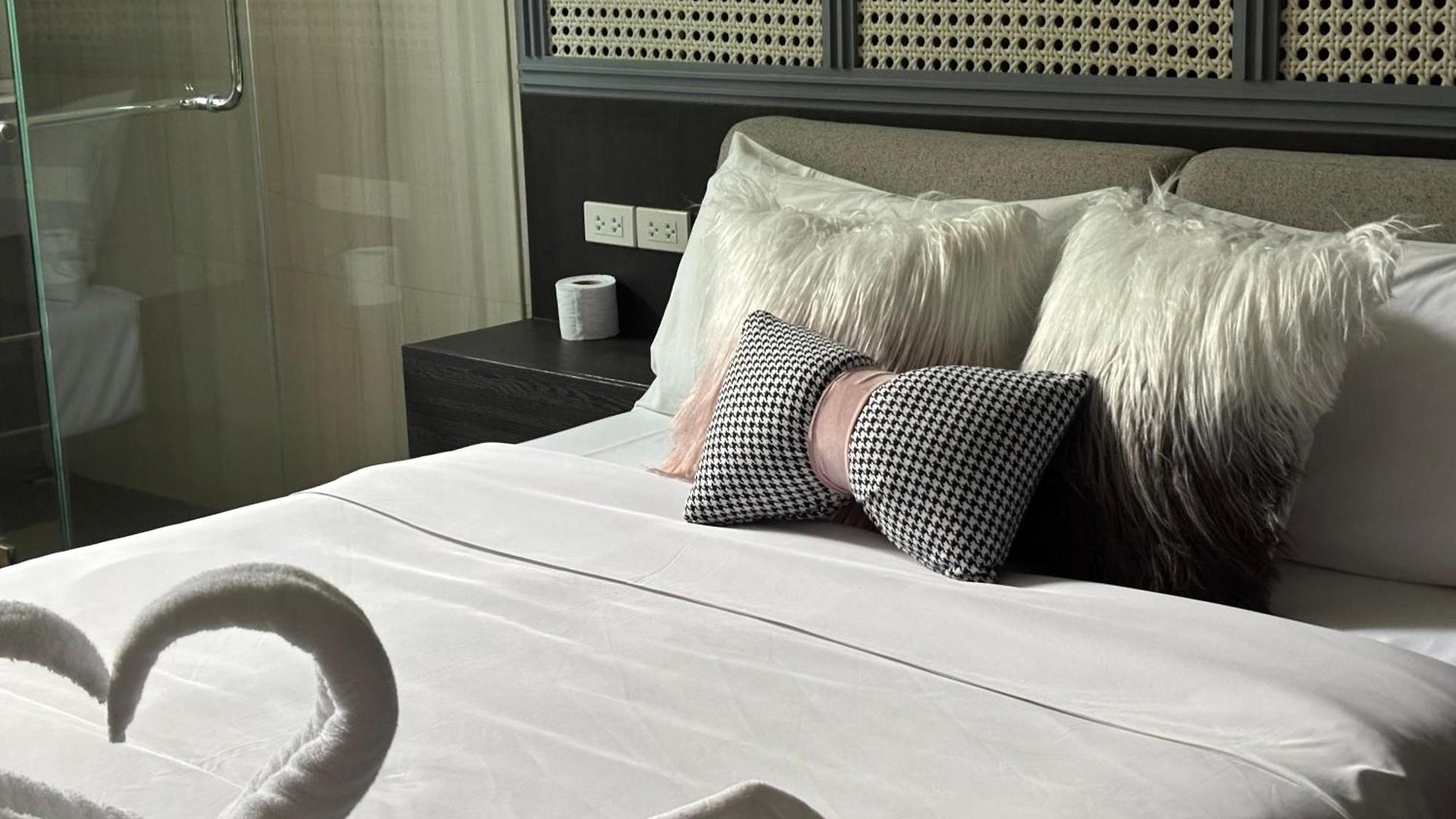 Center Pool Villa&near Walking Street