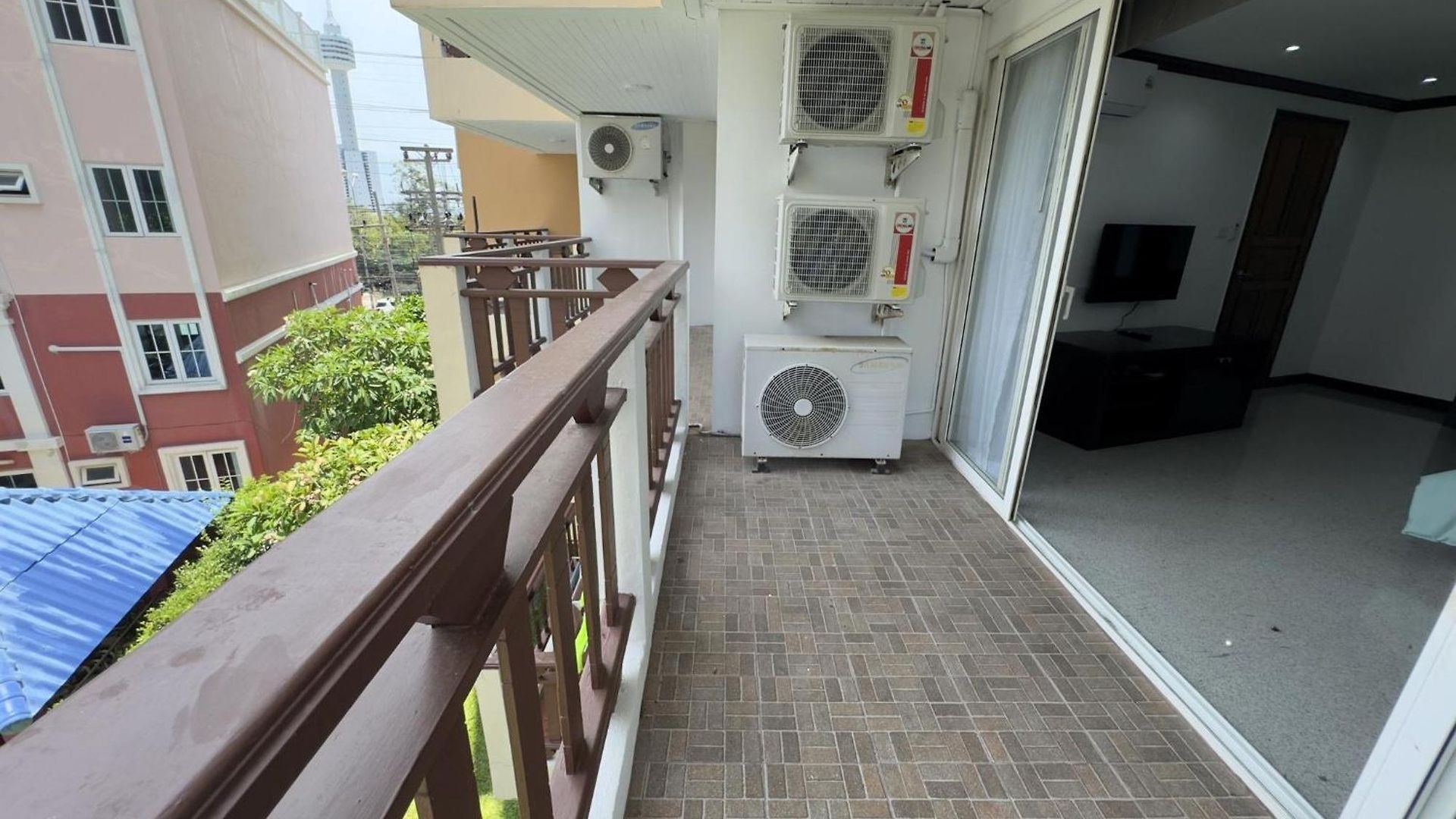 วันหยุดที่บ้าน Spacious 2br - 3 Balconies Views Pattaya