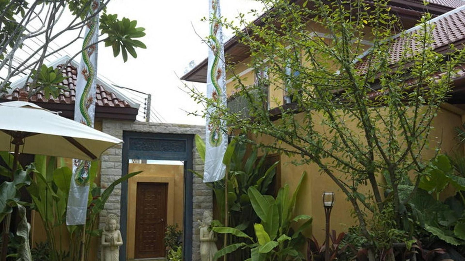 Exclusive Balinese Pool In วิลล่า Pattaya