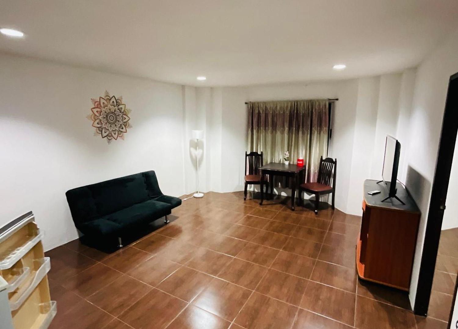 Farang House 3*